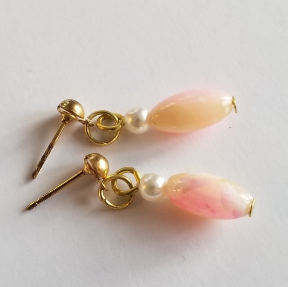 Relisted -Dainty pink and peach bead earrings gold tone white faux pearl - Picture 12 of 13